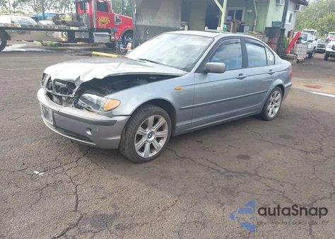 2003 BMW 325 I z USA, uszkodzony, nr VIN WBAEV33403KR25505